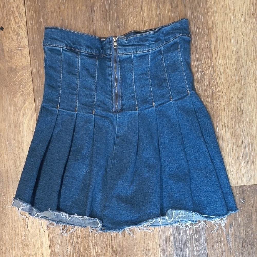 Celebrity Pink Dark Blue Skater Skirt - Picture 3 of 3